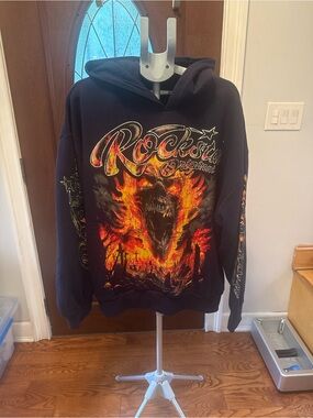 Rockstar Original Men's Black Crewneck Sweatshirt with Flame Skull Graphic